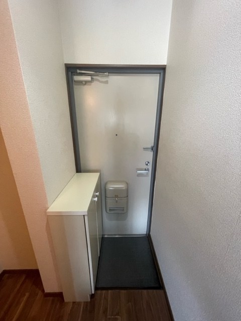 ラウンドエイト第１ 玄関