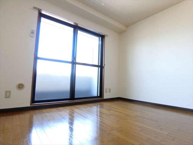 萬来ビル ベッドルーム