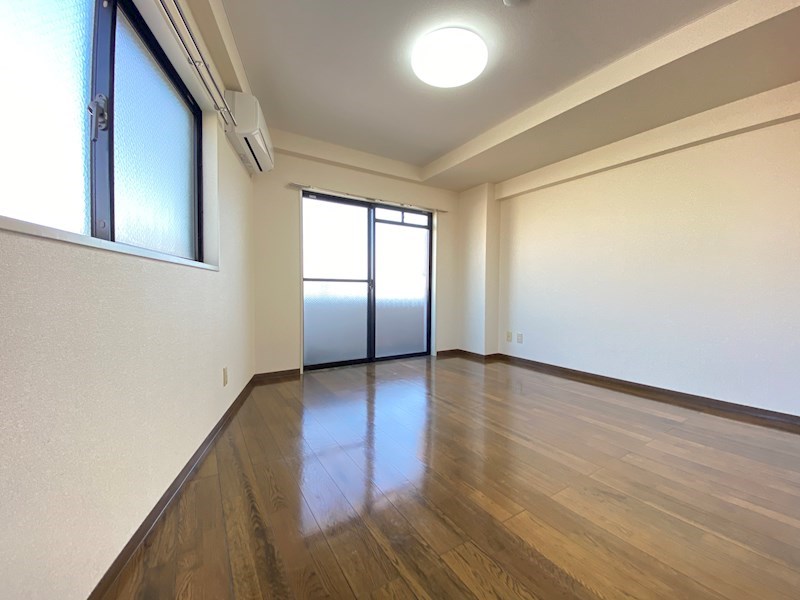 カーサーシンセラー ベッドルーム