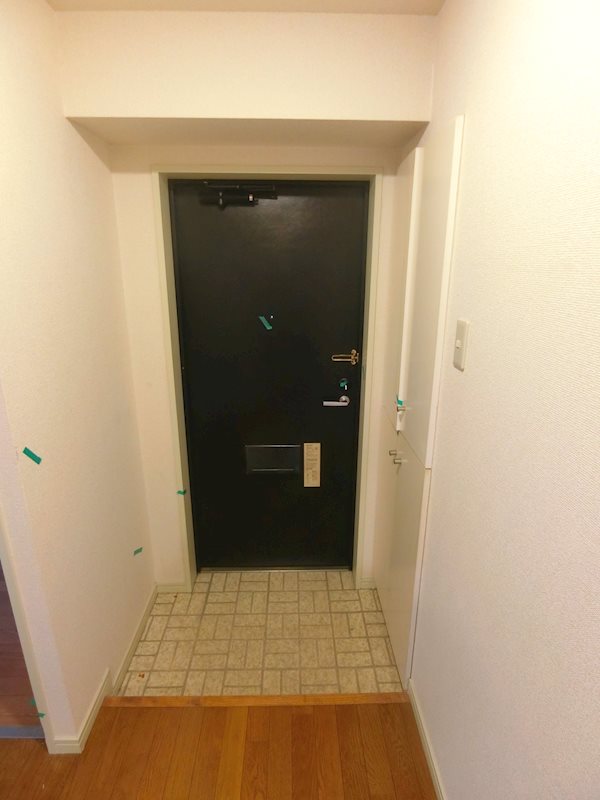 ウィステリア冬木 玄関