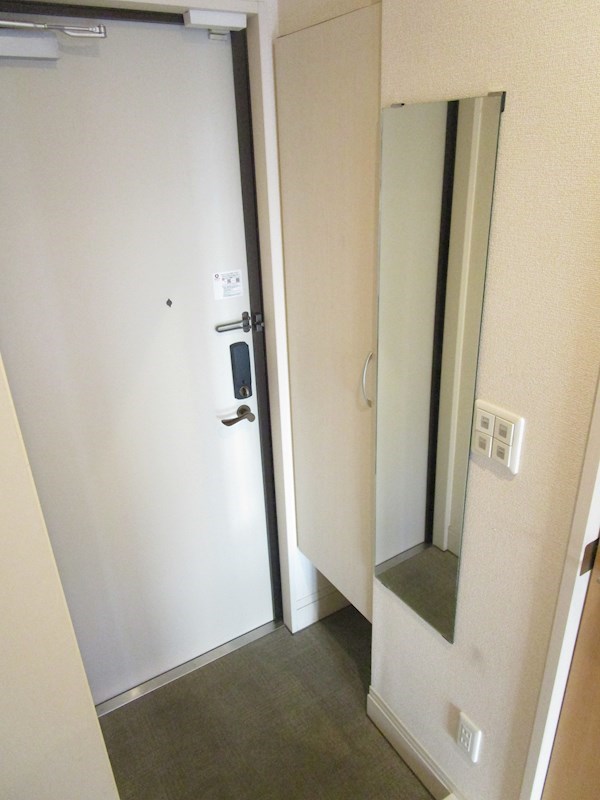 ダ　アン　ア　シス 玄関