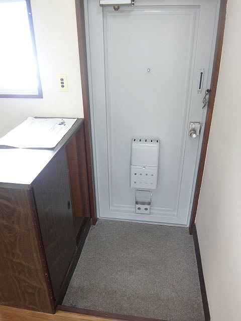 第一金沢ビル 玄関