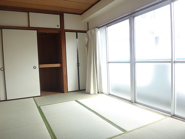 第一金沢ビル ベッドルーム