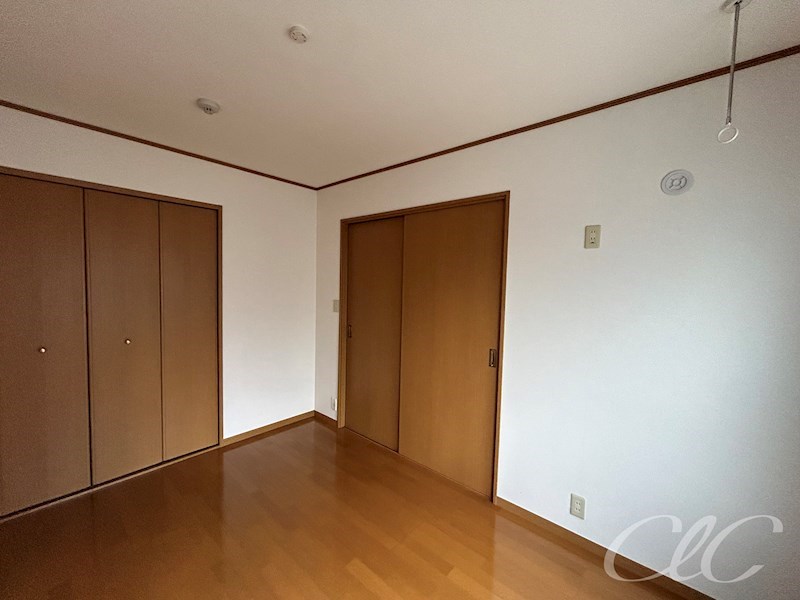 ロイヤルサニーハイツ ベッドルーム