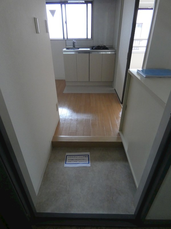 すみれビル 玄関