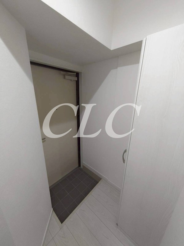 Leonis（レオニス)   玄関