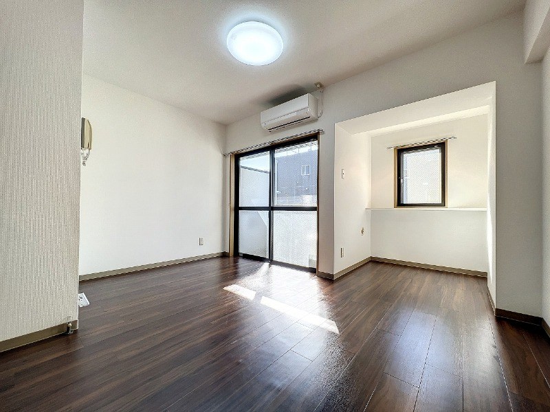 ウエストサイド リビング