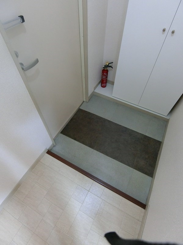 東海第五マンション 玄関