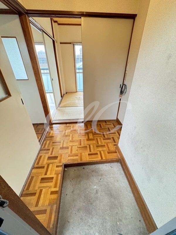 ホワイトハイツ 玄関