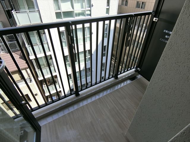 RESiA日本橋小伝馬町(旧ジオエント日本橋小伝馬町） ベランダ