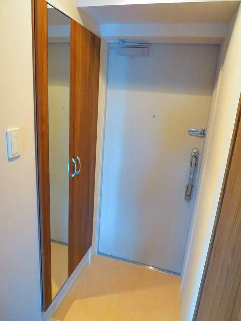 コントレイル 玄関