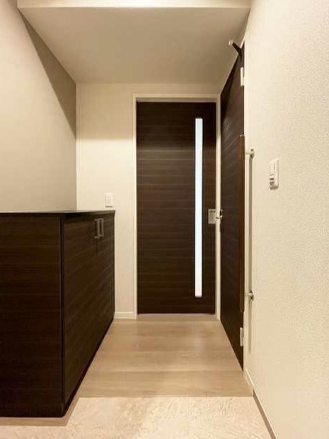 ヴィラスリーヴイ浦安 玄関