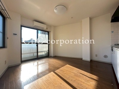 よつばビル リビング