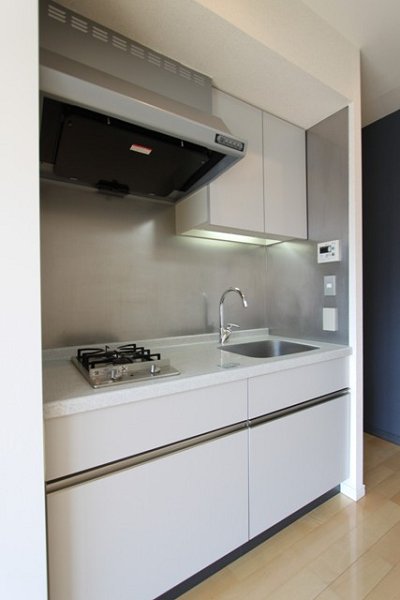 ラグジュアリーアパートメント三ノ輪   キッチン