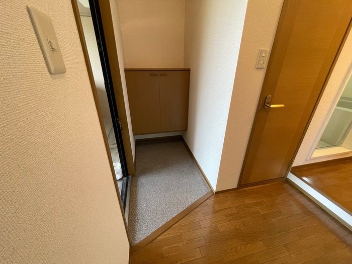 ファーストコート 玄関