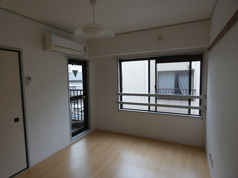 すみれビル リビング