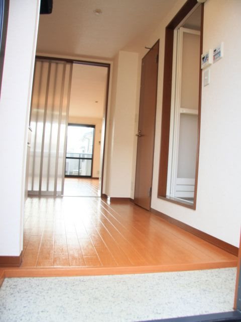 メゾン　ラ・パント  玄関