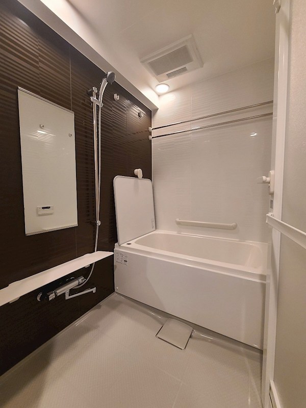 コンフォリア・リヴ平井ＭＵＴＩＯ 風呂画像