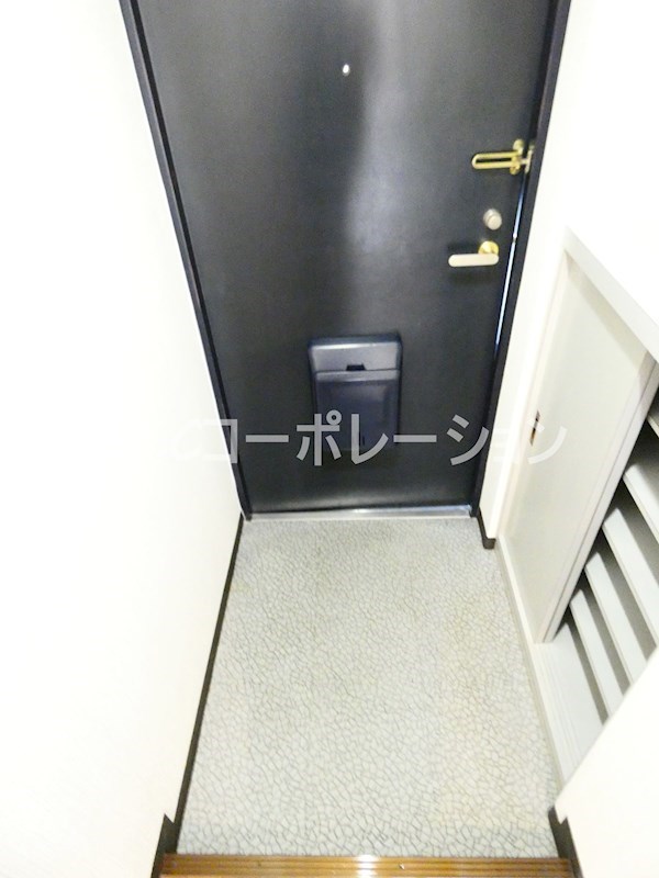 エステート西新井  玄関