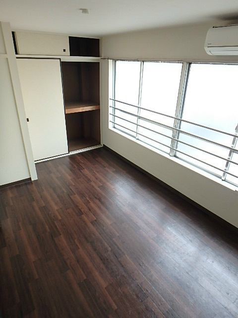 柳沢ビル ベッドルーム