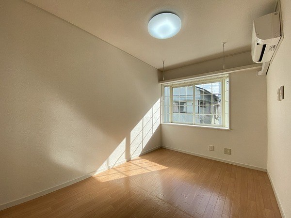 キャピタル中川 リビング