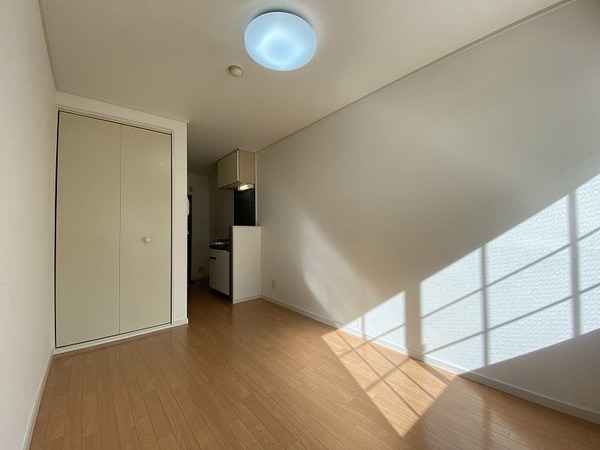 キャピタル中川 ベッドルーム