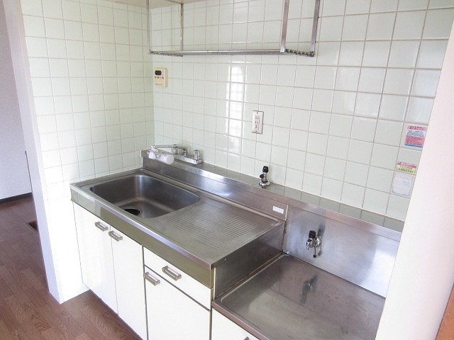 第２日の本ビル キッチン