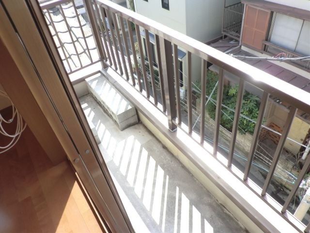 コムエイト ベランダ