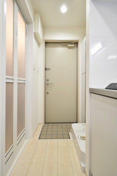 ログリア  玄関