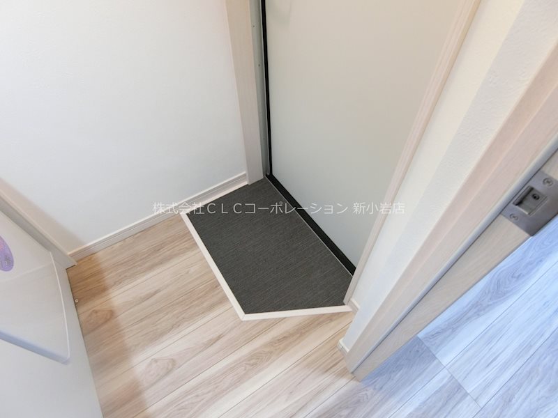 MAYsix新小岩 玄関