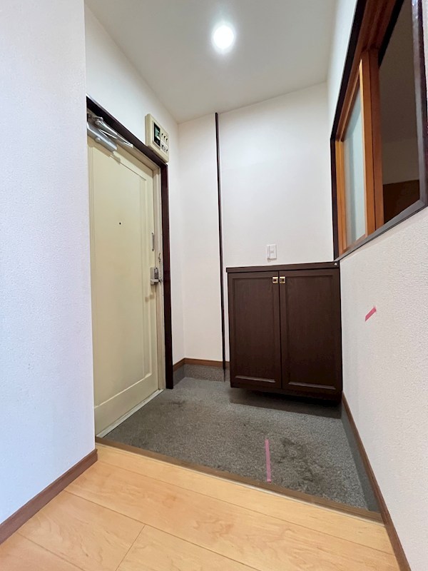 メーゾン清水 玄関