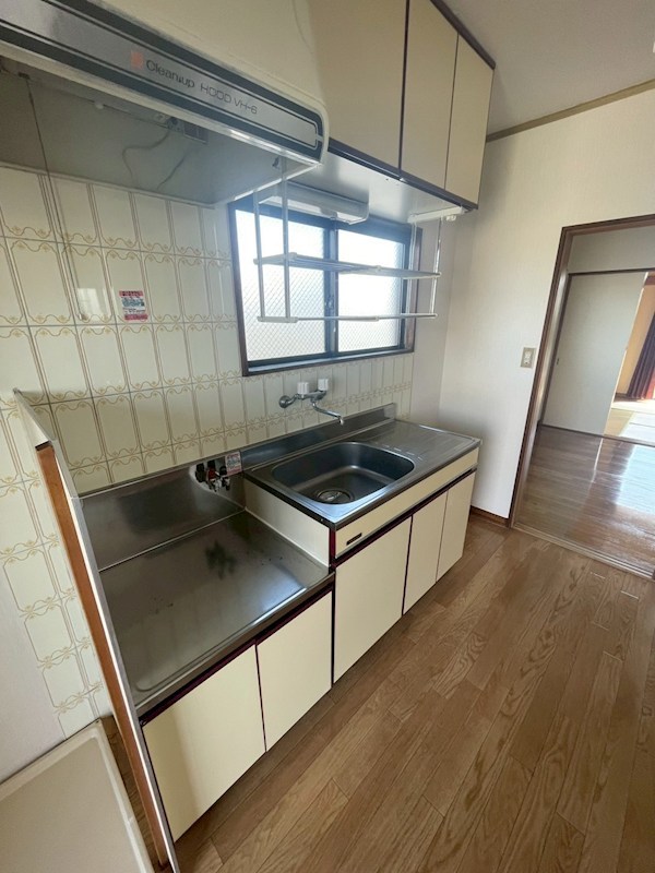 岸ペナテス キッチン