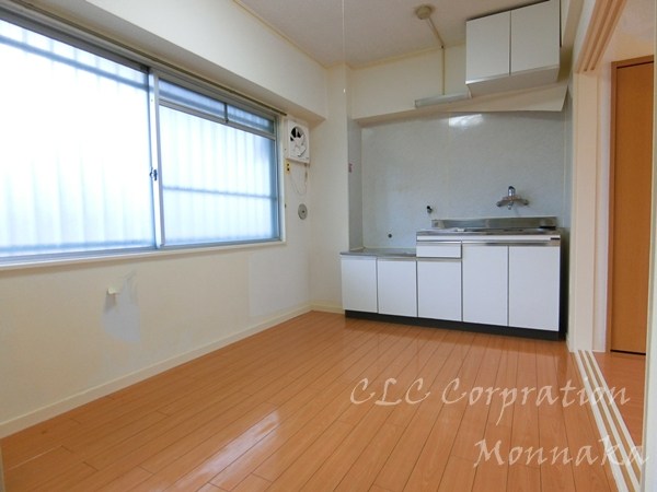 サンヨーパシフィックマンション リビング