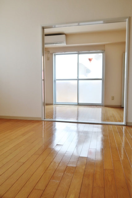 ワコーレルミエール三ノ輪 リビング