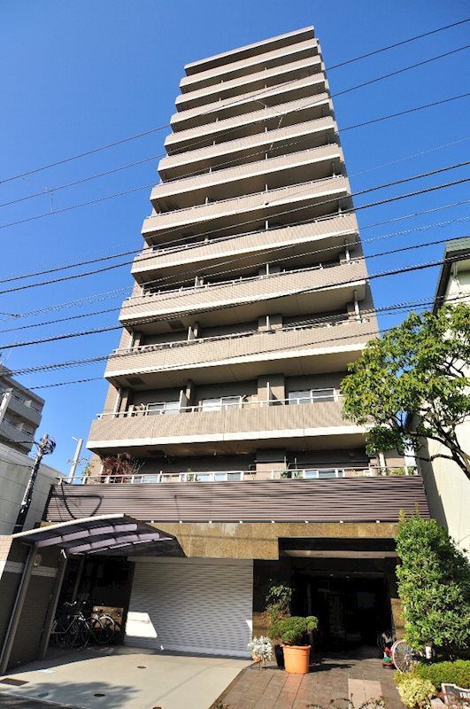 トランスパレント 外観