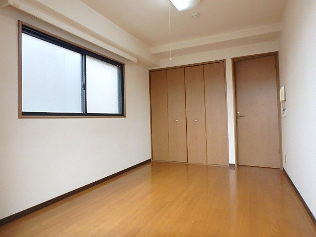 ベルカルフール ベッドルーム