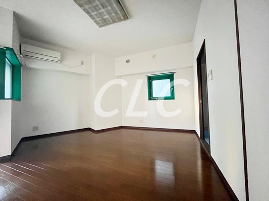 塚本丸武ビル リビング