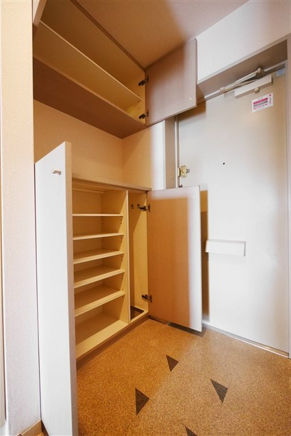 コースト・ヴィラ葛西臨海公園 玄関