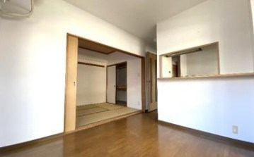 エレガンス王子神谷 リビング