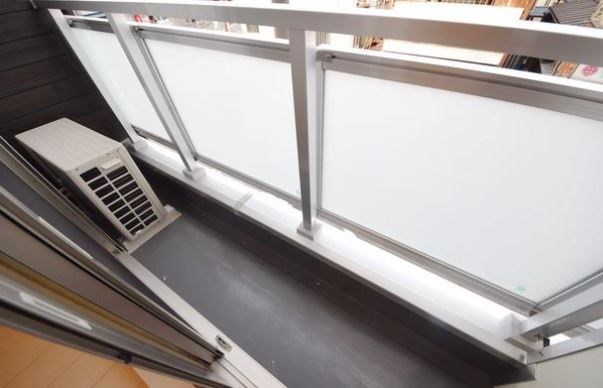 リブリ・瑋進 ベランダ