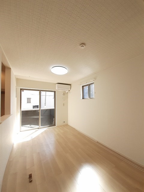 ソレアード西尾久 リビング