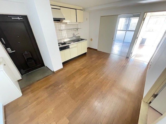 エメロード リビング