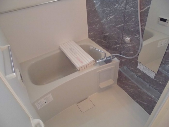 ボヌールメゾン 風呂画像