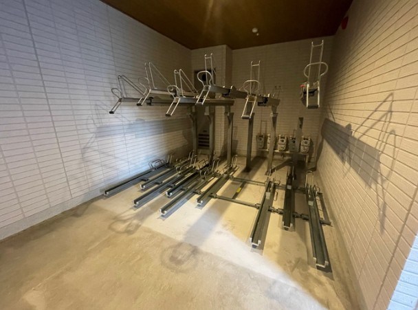 Polykatoikia N（ﾎﾟﾘｶﾃｲｷｱｴﾇ） その他3