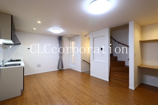 台東区根岸三丁目戸建 リビング