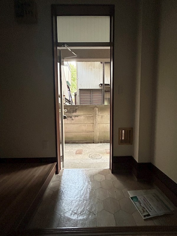 コーポスズキ 玄関