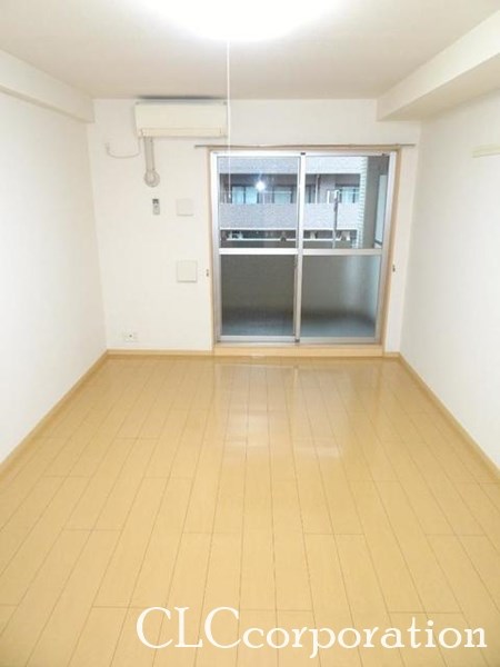 イーリス　ニシオオジマ リビング