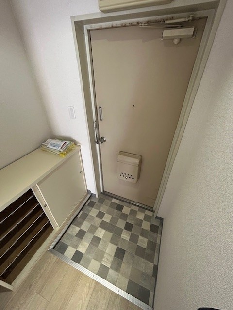 第六石井ビル 玄関