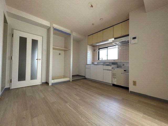 第六石井ビル リビング