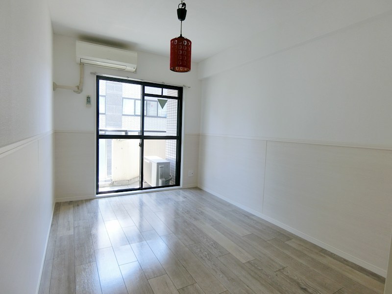 第六石井ビル リビング